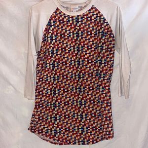 Multi colored three-quarter sleeve T-shirt